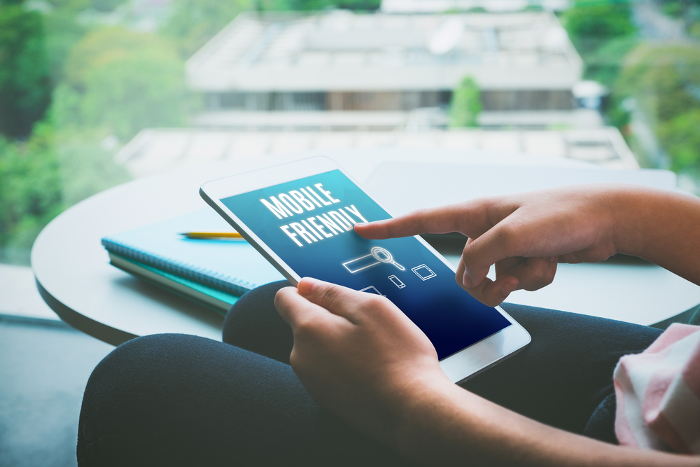 Digital marketing responsive design concept, Vintage filter